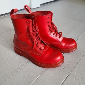 Limited Edition Dr. Martens Mono Poppy Red 1460 Pascal 8-eye boot